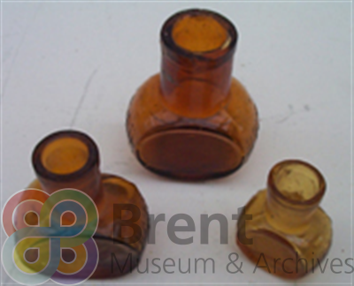 TH\CT\Museum catalogue\3D objects\1977_38a-c_th.jpg; 1977.38a-c; ;